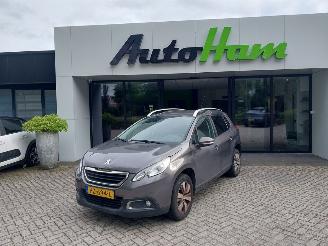 damaged passenger cars Peugeot 2008 1.2 Vti 12V PureTech 82 MPV  Benzine 1.199cc 60kW (82pk) 2014/4