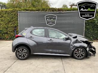 Vrakbiler auto Toyota Yaris Yaris IV (P21/PA1/PH1), Hatchback, 2020 1.5 12V Hybrid 115 2023/4