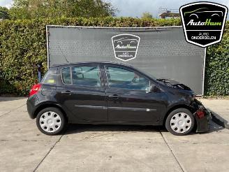 Uttjänta bilar auto Renault Clio Clio III (BR/CR), Hatchback, 2005 / 2014 1.2 16V 75 2008/8