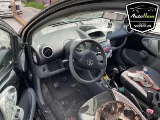 Toyota Aygo Aygo (B10), Hatchback, 2005 / 2014 1.0 12V VVT-i picture 11