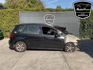 Vrakbiler auto Volkswagen Golf Sportsvan Golf Sportsvan (AUVS), MPV, 2014 / 2021 1.6 TDI BlueMotion 16V 2015/4