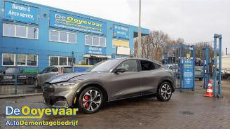 Uttjänta bilar auto Ford Mustang Mach-e Mustang Mach-E, SUV, 2020 98kWh AWD 2021/5