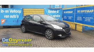 demontáž osobní automobily Peugeot 208 208 I (CA/CC/CK/CL), Hatchback, 2012 / 2019 1.2 Vti 12V PureTech 82 2013/5