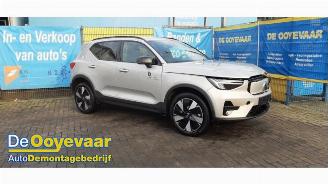 Vrakbiler auto Volvo XC40 XC40 (XZ), SUV, 2017 Recharge Single Motor Extended Range 2024/4
