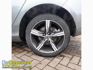 Volvo V-40 V40 (MV), Hatchback 5-drs, 2012 / 2019 1.5 T2 16V Geartronic picture 4