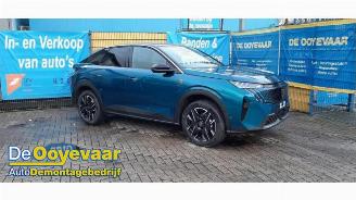 Uttjänta bilar auto Peugeot 3008 3008 III, MPV, 2023 1.2 12V Hybrid 136 2024/10