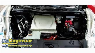 Nissan Leaf Leaf (ZE0), Hatchback, 2010 / 2017 Leaf picture 3