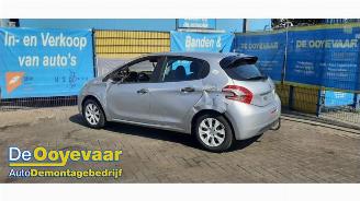 Vrakbiler auto Peugeot 208 208 I (CA/CC/CK/CL), Hatchback, 2012 / 2019 1.0 Vti 12V PureTech 2014/1