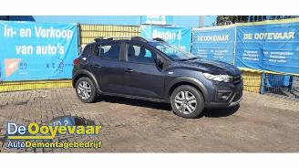 Vrakbiler auto Dacia Sandero Sandero III, Hatchback, 2021 1.0 TCe 100 12V ECO-G 2021/7