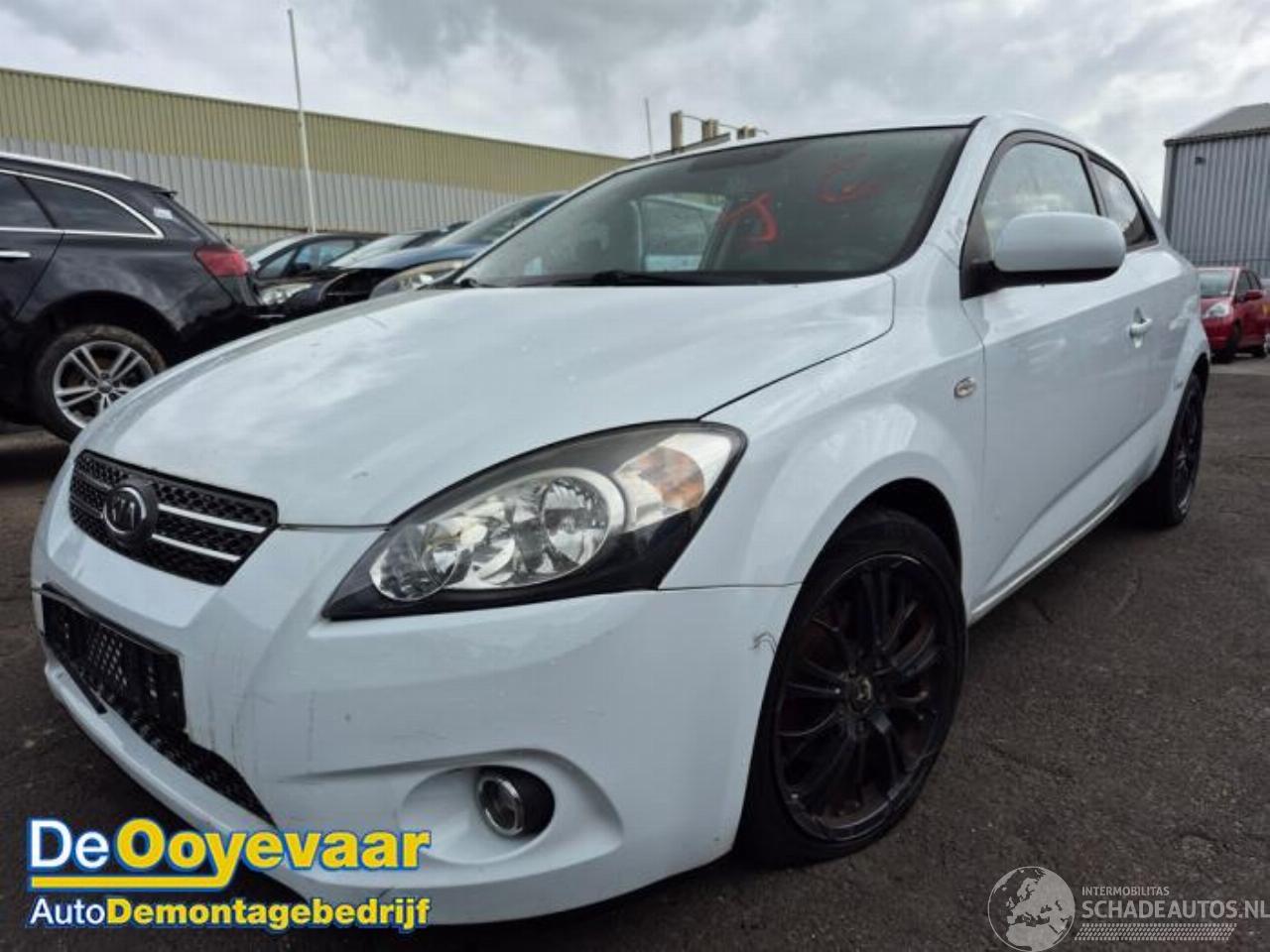 Kia Pro cee d Pro cee'd (EDB3), Hatchback 3-drs, 2008 / 2012 1.4 CVVT 16V