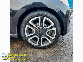Volkswagen Up! Up! (121), Hatchback, 2011 1.0 12V 75 picture 9
