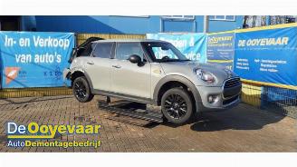 Vrakbiler auto Mini Mini Mini (F55), Hatchback 5-drs, 2013 1.2 12V One 2017/2