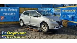 Vrakbiler auto Peugeot 208 208 I (CA/CC/CK/CL), Hatchback, 2012 / 2019 1.2 Vti 12V PureTech 82 2012/10