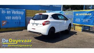 Peugeot 208 208 I (CA/CC/CK/CL), Hatchback, 2012 / 2019 1.2 Vti 12V PureTech 82 picture 2