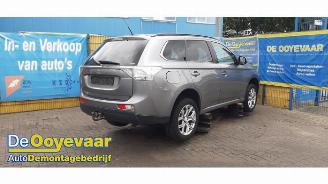 Mitsubishi Outlander Outlander (GF/GG), SUV, 2012 / 2022 2.0 16V PHEV 4x4 picture 2