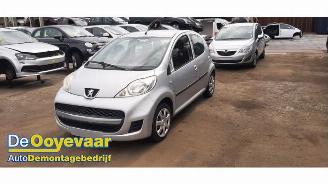 Vrakbiler auto Peugeot 107 107, Hatchback, 2005 / 2014 1.0 12V 2009/8