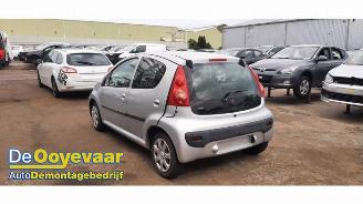 Peugeot 107 107, Hatchback, 2005 / 2014 1.0 12V picture 4