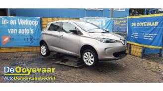 Vrakbiler auto Renault Zoé Zoe (AG), Hatchback 5-drs, 2012 R90 2015/9