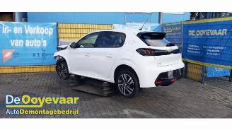 Vrakbiler auto Peugeot 208 208 II (UB/UH/UP), Hatchback 5-drs, 2019 1.2 Vti 12V PureTech 100 2021/11