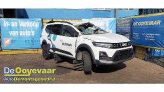 Vaurioauto  passenger cars Dacia Jogger Jogger, MPV, 2022 1.0 TCe 110 12V 2026/2
