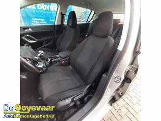 Peugeot 308 308 (L3/L8/LB/LH/LP), Hatchback 5-drs, 2013 / 2021 1.6 BlueHDi 120 picture 5