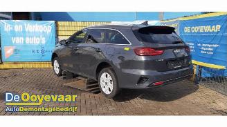 Vrakbiler auto Kia Cee d Ceed Sportswagon (CDF), Combi 5-drs, 2018 1.5 T-GDI 16V 2024/12