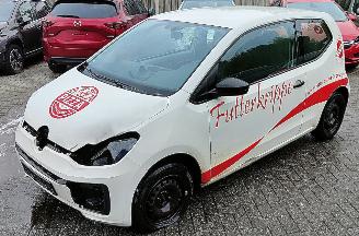 Auto incidentate Volkswagen Up!  2016/11