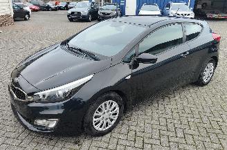 occasion passenger cars Kia Proceed Kia pro_cee\'d CVVT Edition 7 pro_cee\'d 2013/4