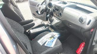 Peugeot Partner Tepee Peugeot Partner Tepee Allure Blue HDi 100 S/S picture 10