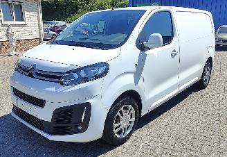 skadebil auto Citroën Jumpy permium asphalt 2 liter topauto 2017/5