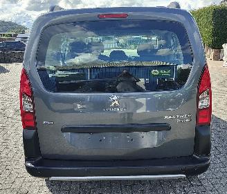 Peugeot   picture 4