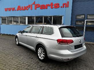 Volkswagen Passat 2.0 TDI bluemotion variant picture 3