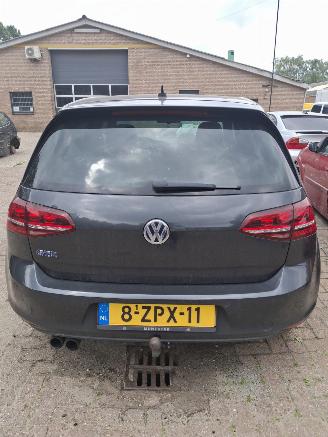 Vaurioauto  passenger cars Volkswagen Golf GTE 2015/2