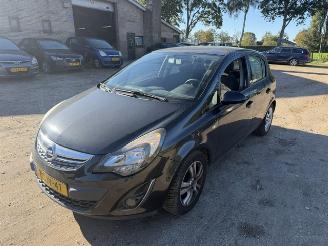 skadebil auto Opel Corsa  2013/10