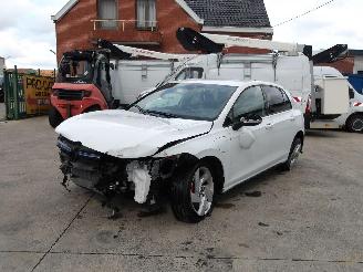 krockskadad bil auto Volkswagen Golf GTE 2023/6