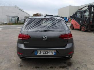 Volkswagen Golf  picture 7