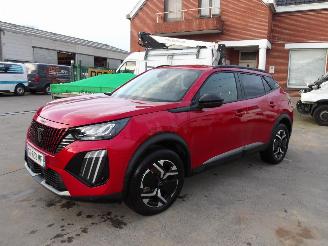 Damaged car Peugeot 2008  2023/9