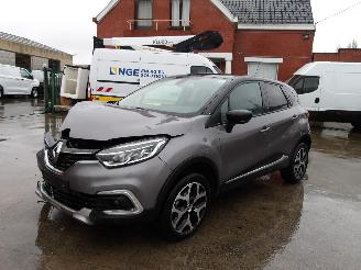 uszkodzony samochody osobowe Renault Captur  2017/5
