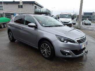 Unfallwagen Peugeot 308  2017/3