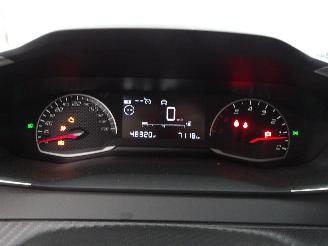 Peugeot 208  picture 26