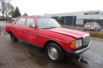 Mercedes 200-300D 200 DIESEL 123 TYPE SEDAN picture 7