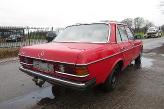 Mercedes 200-300D 200 DIESEL 123 TYPE SEDAN picture 10