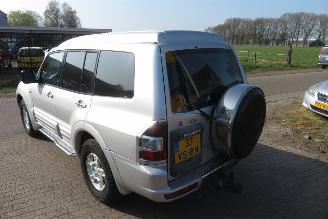 Mitsubishi Pajero PAJERO 3.2 DI GLS LBHR LONG BODY 4X4 AIRCO picture 27