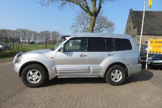 Mitsubishi Pajero PAJERO 3.2 DI GLS LBHR LONG BODY 4X4 AIRCO picture 3