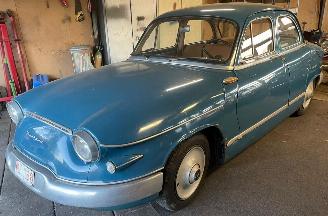 Panhard PL 17 SEDAN picture 2