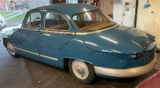 Panhard PL 17 SEDAN picture 3