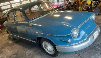 Panhard PL 17 SEDAN picture 4