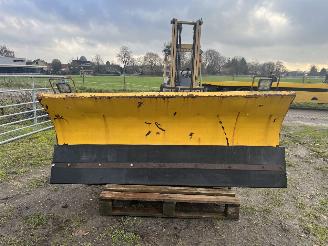 Unfall Kfz Maschinen Overige  ATKINSON-HOWIE SNEEUWPLOEG (GROOT) KAN HYDRAULISCH 2 ZIJDEN BEWEGEN 1997/1