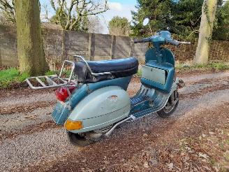 Vespa  125 cc klassieke motorfiets voor restauratie picture 4