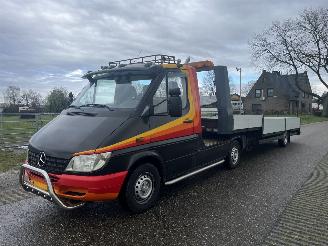 skadebil bedrijf Mercedes Sprinter 313 CDI BE-COMBINATIE, TREKKER + OPLEGGER SAMEN 2001/10